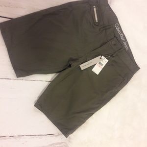 NWT Calvin Klein Jeans Bermuda shorts
